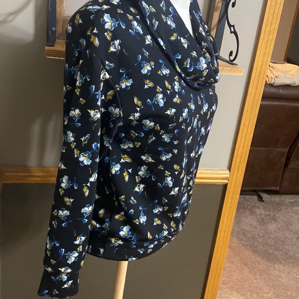 Emaline black floral cowl neck long sleeve top size PS - Picture 3 of 6